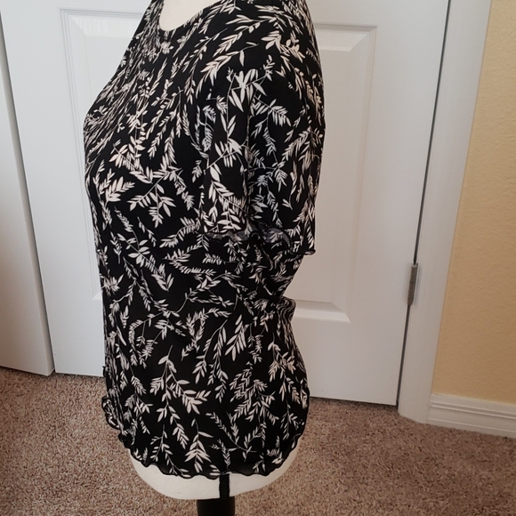 Liz Claiborne Black & White Top - Picture 3 of 10